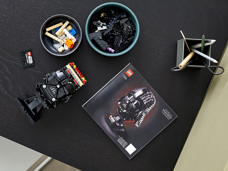 75304 Casco de Darth Vader Lego Star Wars montaje