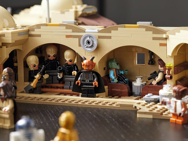 75290 Cantina de Mos Eisley Lego Star Wars montaje